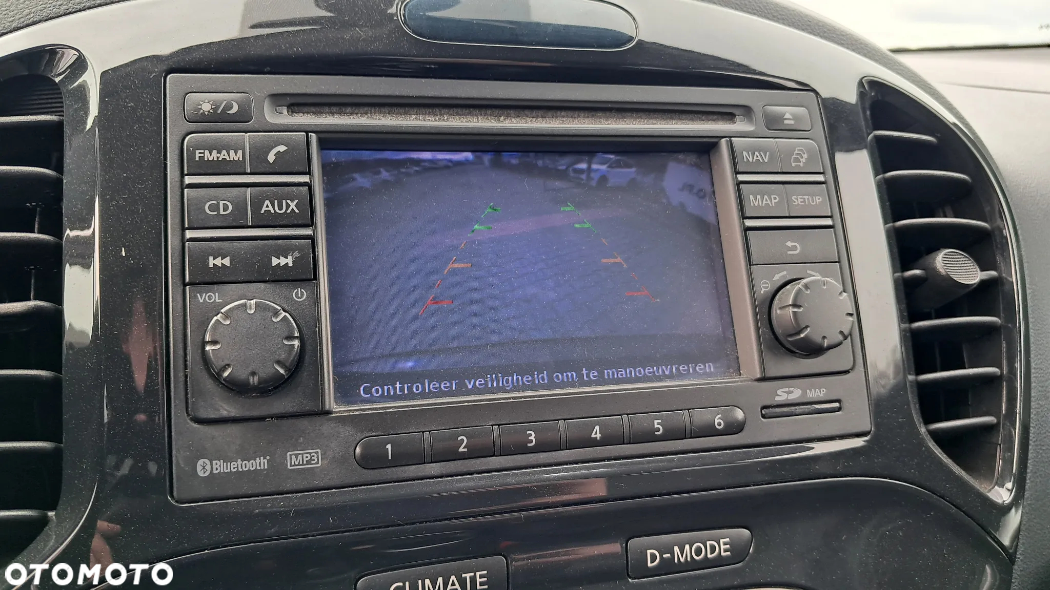 Nissan Juke 1.6 DIG-T N-Connecta EU6 - 15
