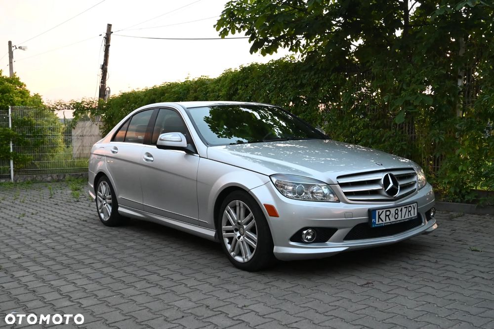 Mercedes-Benz Klasa C 300 4Matic 7G-TRONIC - 17