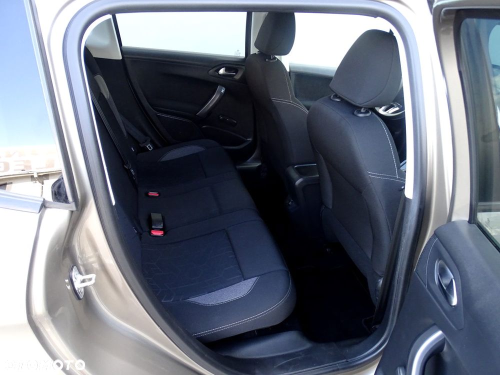 Peugeot 2008 1.6 BlueHDi Style - 14