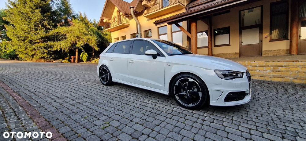 Audi A3 Sportback - 2