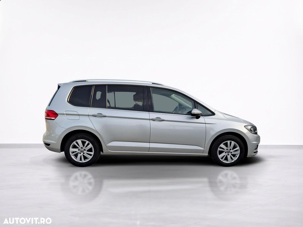 Volkswagen Touran - 8