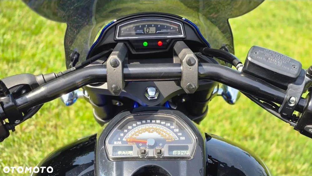 Suzuki Intruder - 3