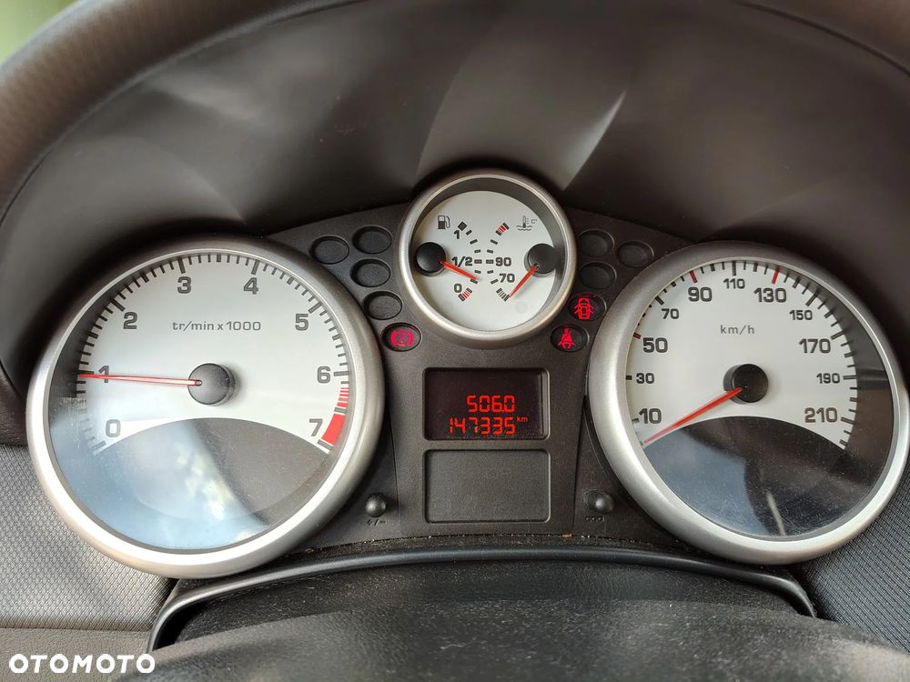 Peugeot 207 1.4 16V Trendy - 12