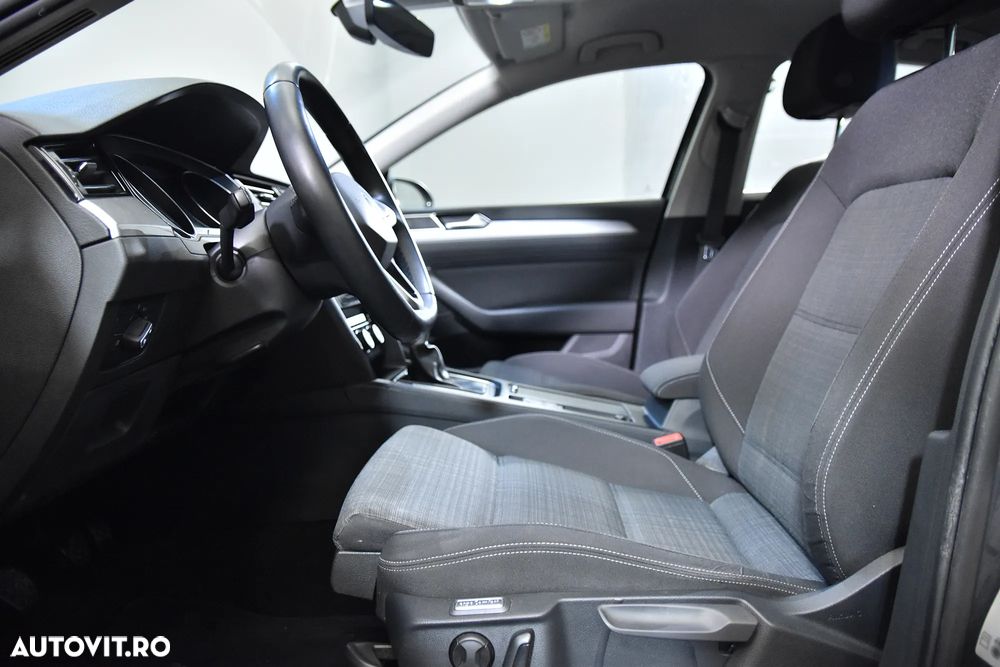 Volkswagen Passat - 21