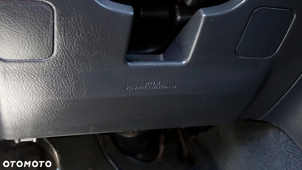Toyota Avensis - 4