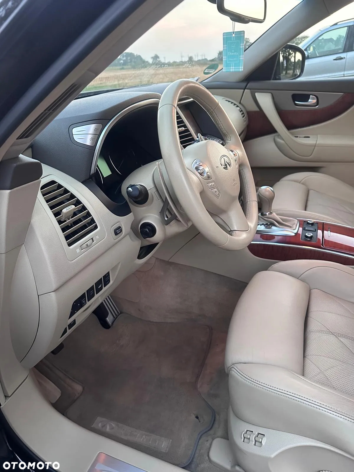 Infiniti QX70 3.0d S Premium - 7