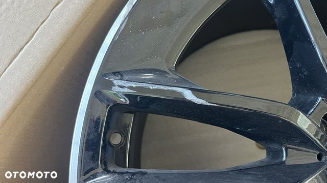 Oryginalna Felga tył z oponą Pirelli do Mercedes GLE w167 22'' czarne AMG - 6