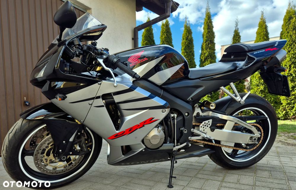 Honda CBR - 1