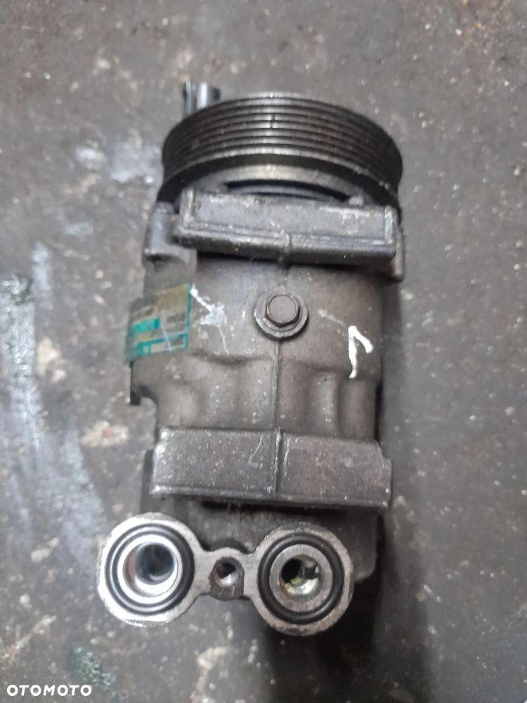 Kompresor sprężarka klimatyzacji Ford Fiesta MK6 1.4 TDCI - 3