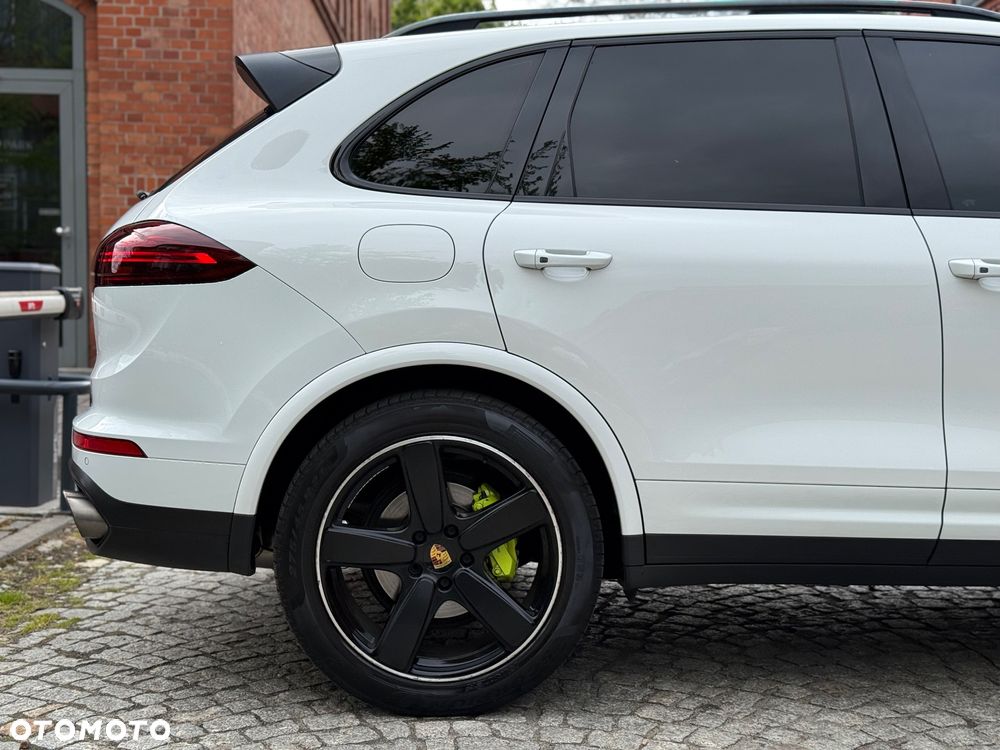 Porsche Cayenne - 21