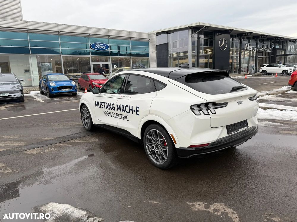 Ford Mustang Mach-E - 11