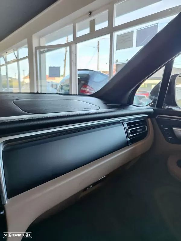 Porsche Macan T - 36