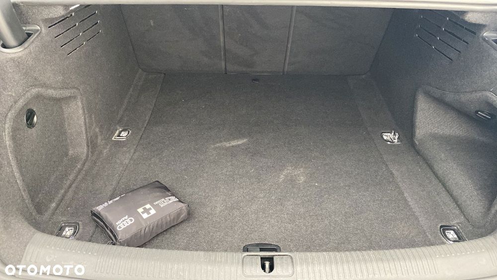Audi A4 Limousine 35 TFSI S tronic - 13