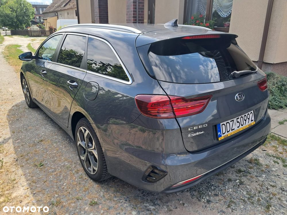 Kia Ceed 1.6 CRDi mHEV M - 2