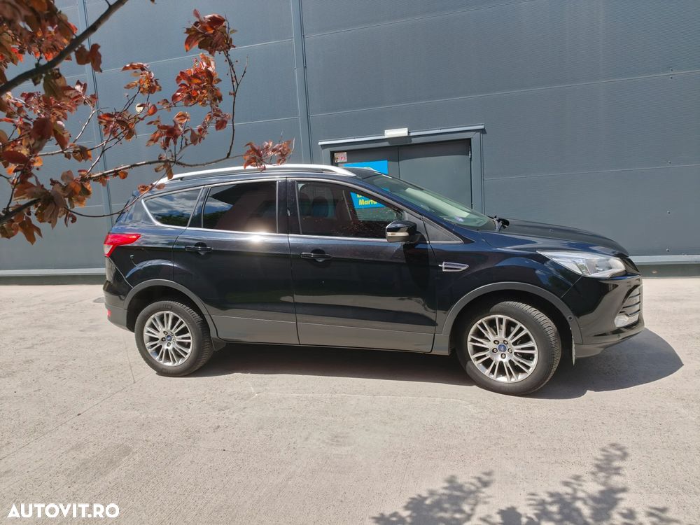 Ford Kuga 1.6 EcoBoost 2x4 Titanium - 6