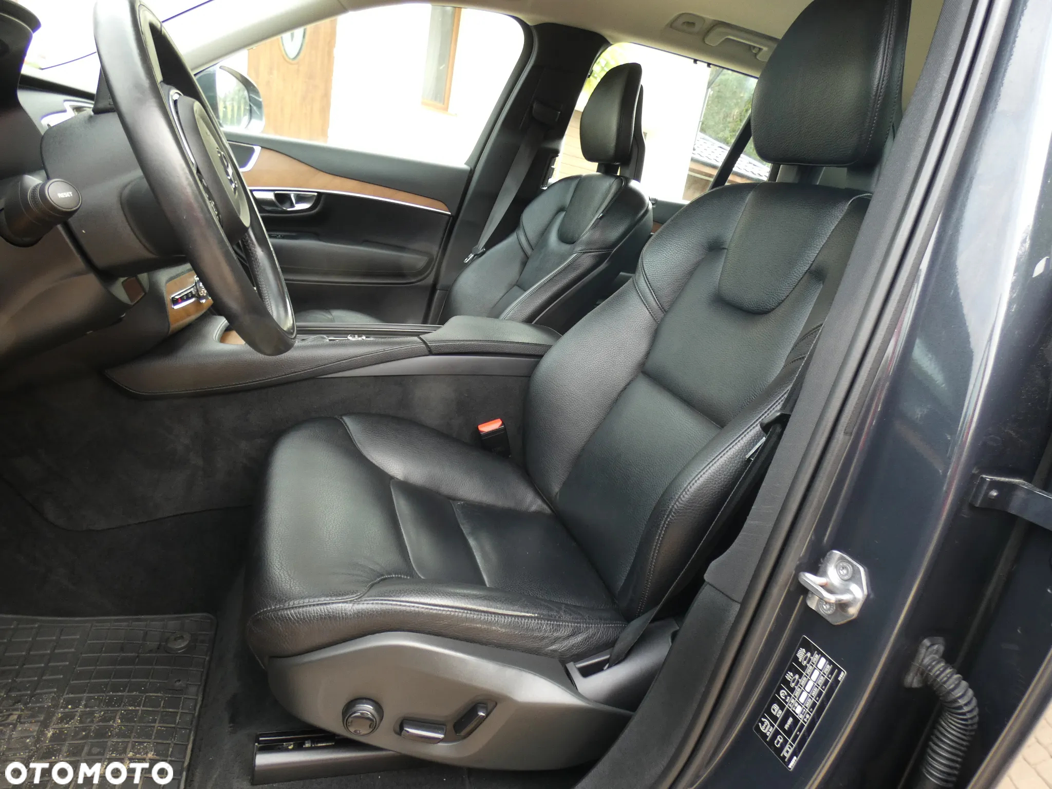 Volvo XC 90 T6 AWD Inscription 7os - 28
