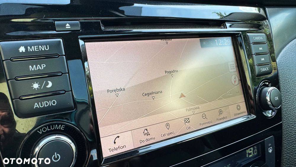 Nissan Qashqai 1.3 DIG-T SHIRO - 25