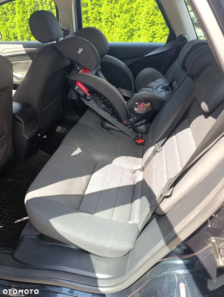 Ford Mondeo 2.0 TDCi Titanium - 15