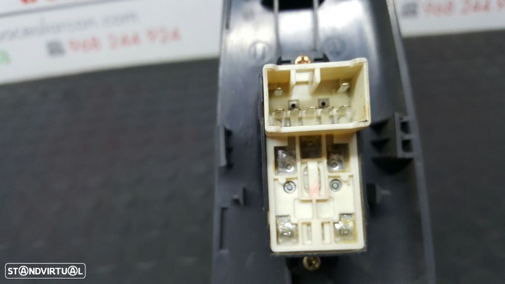 COMANDO DO ELEVADOR FRENTE DIREITO KIA CERATO 2.0 EX CRDI FAMILIAR (5-PTAS.) - 3