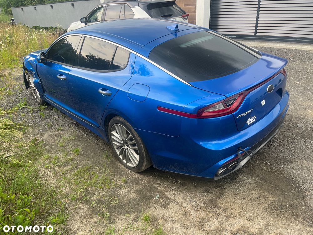 Kia Stinger 2.0 T-GDI GT Line - 4