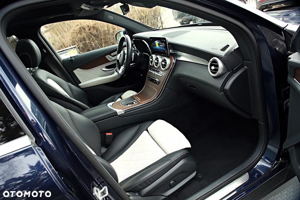 Mercedes-Benz GLC - 23