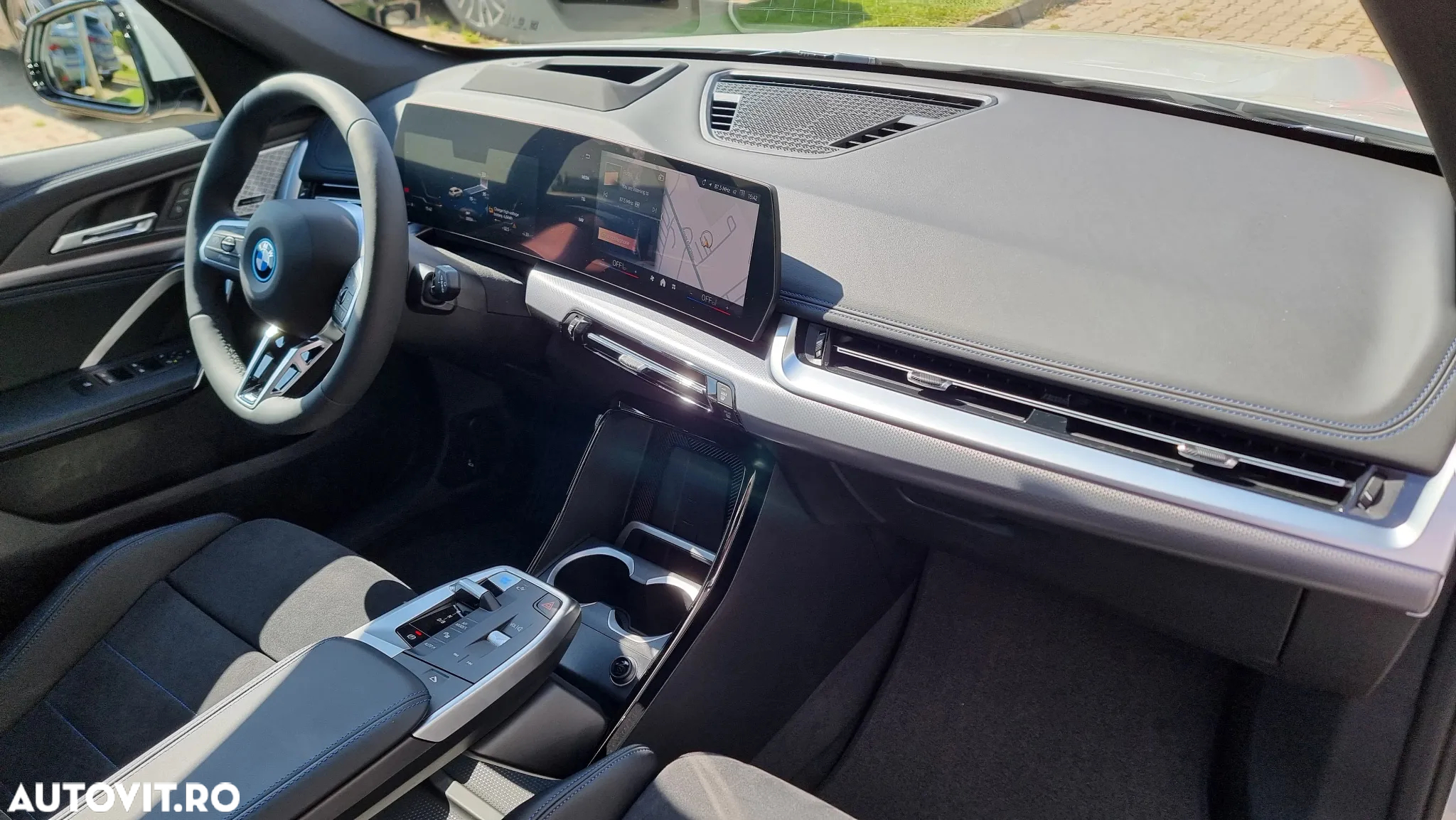 BMW iX1 eDrive20 - 9