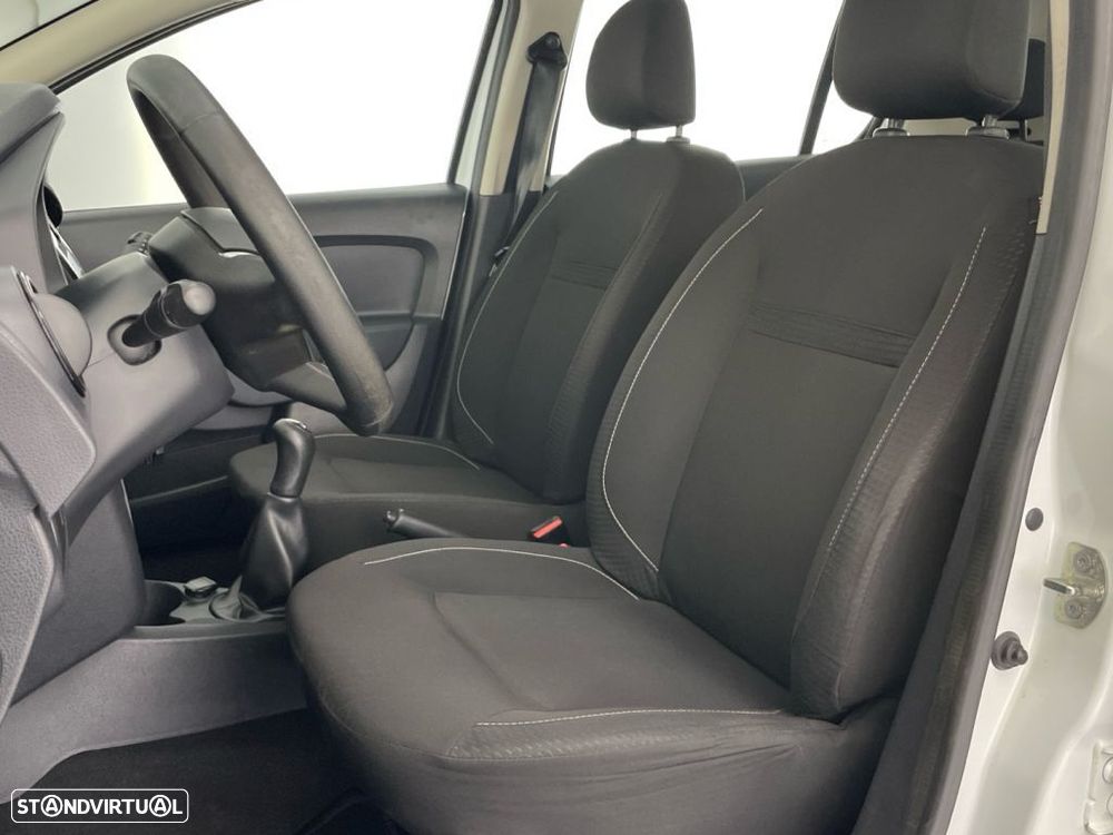 Dacia Sandero 1.0 SCe Comfort — fotografia 17