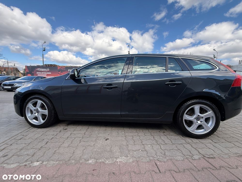 Volvo V60 D3 Geartronic Momentum - 12