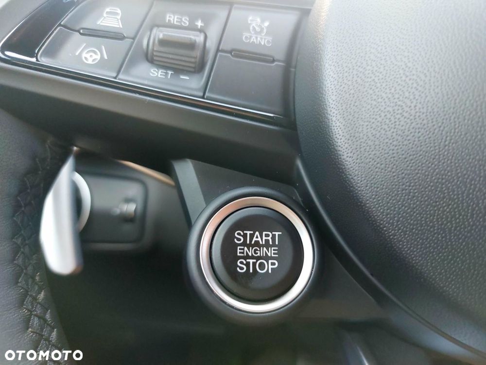 Alfa Romeo Giulia 2.0 Turbo Veloce Q4 - 17