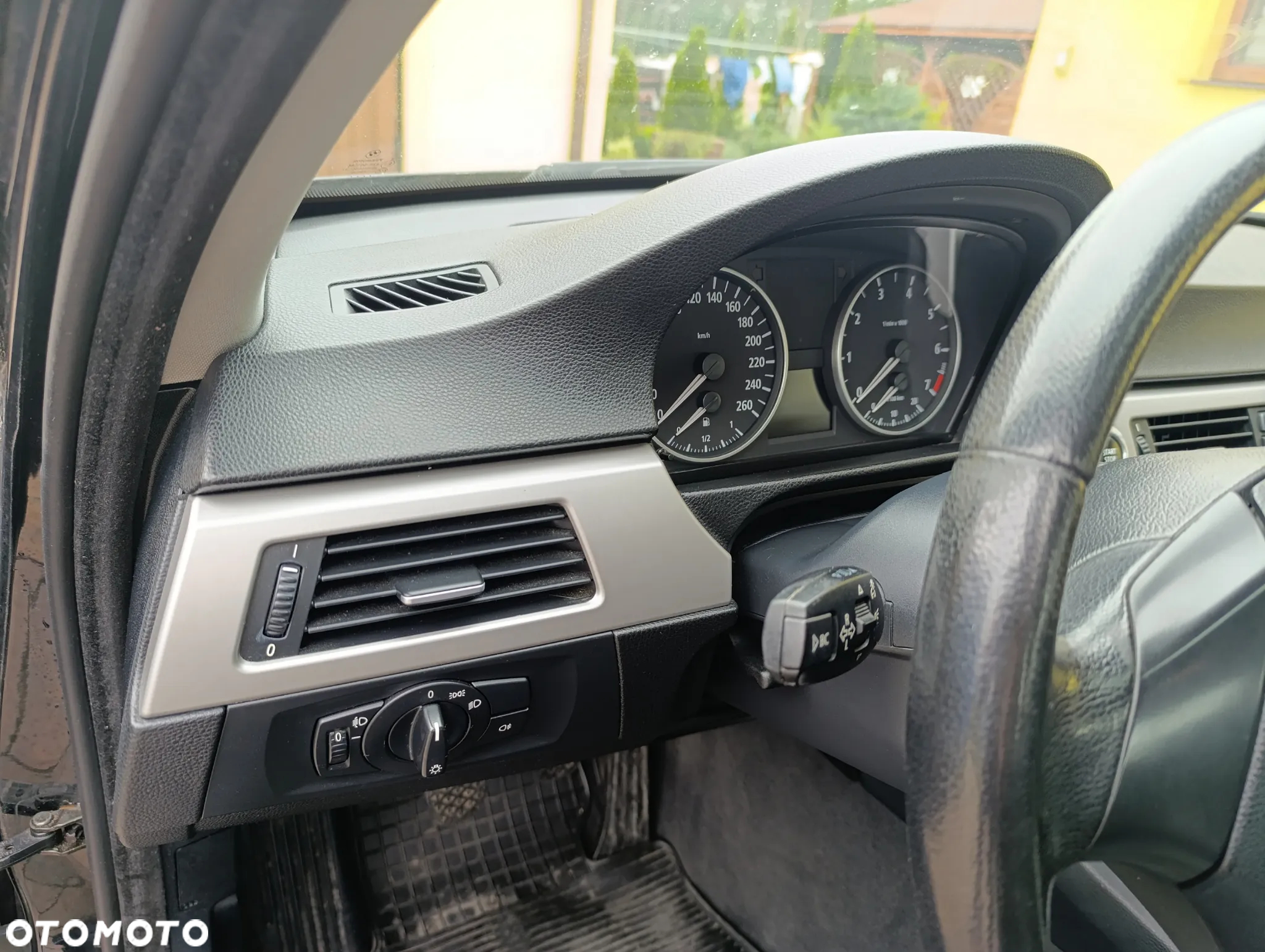 BMW Seria 3 320i - 10