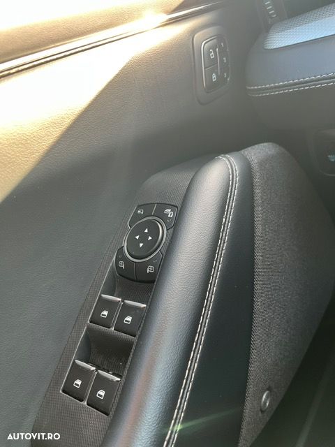 Ford Mustang Mach-E RWD Standard Range 198 kW Base - 13