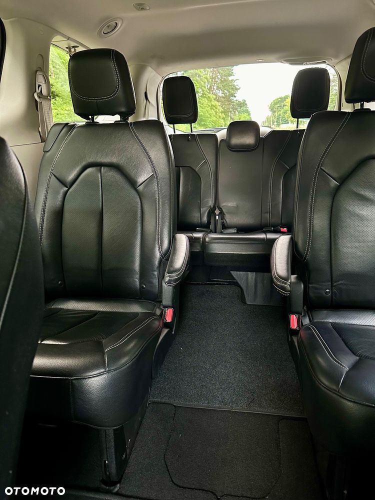 Chrysler Pacifica - 7