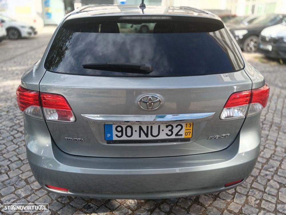 Toyota Avensis SW 2.0 D-4D Exclusive - 21