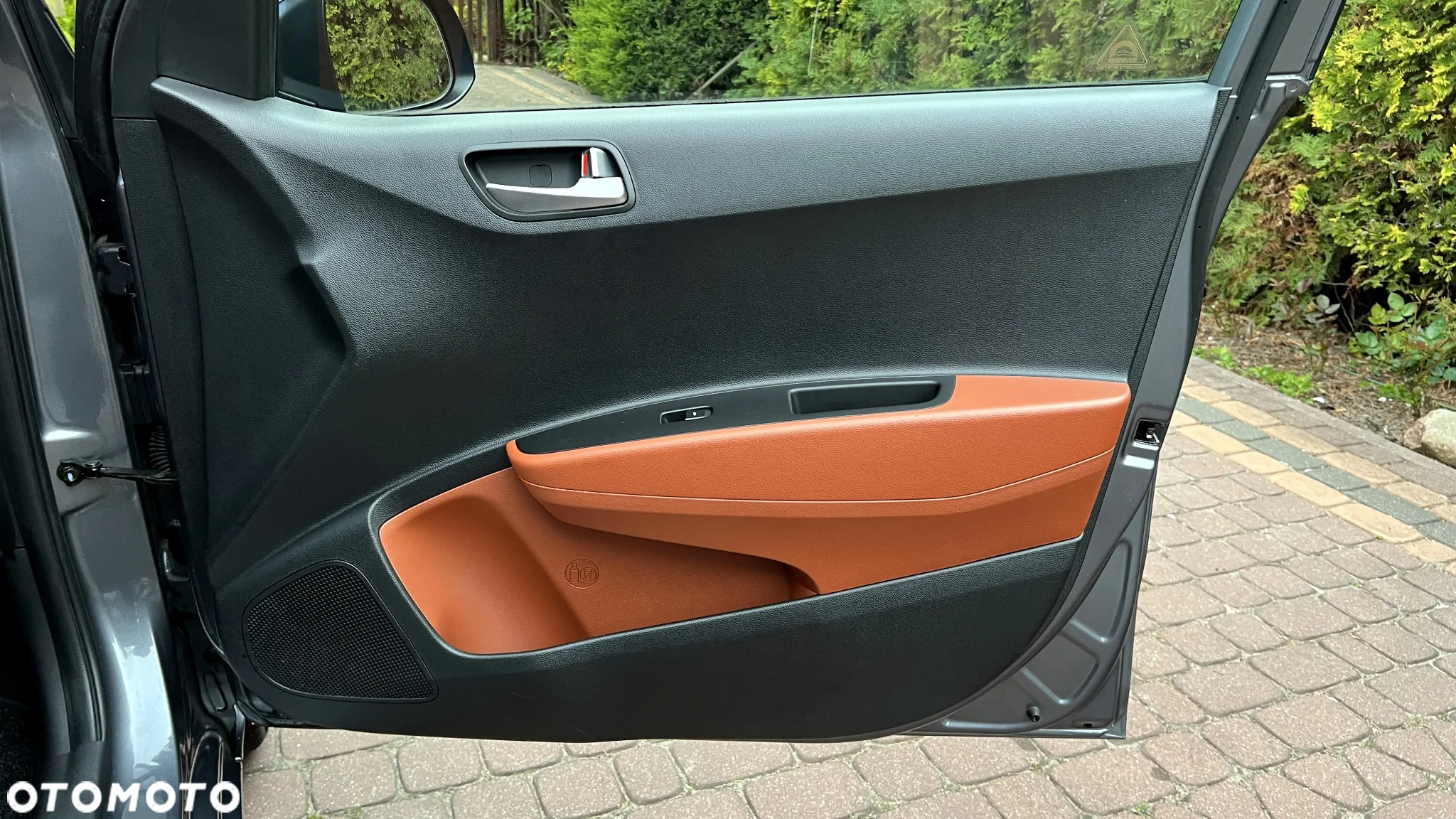 Hyundai i10 1.0 Fifa World Cup Edition - 27