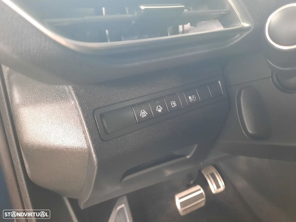 Peugeot 3008 1.6 Hybrid GT Pack e-EAT8 - 19