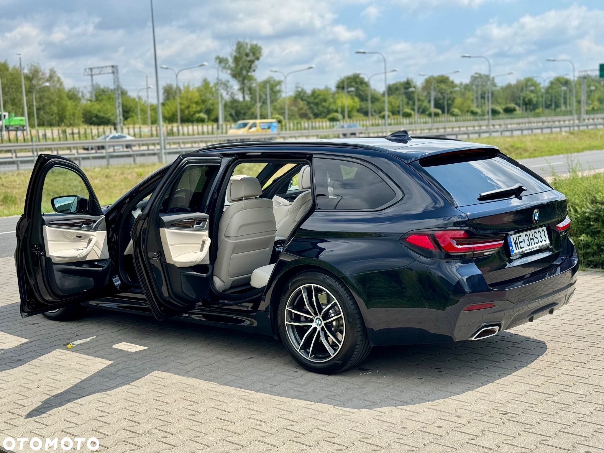 BMW Seria 5 520d xDrive Touring M Sport Edition - 8