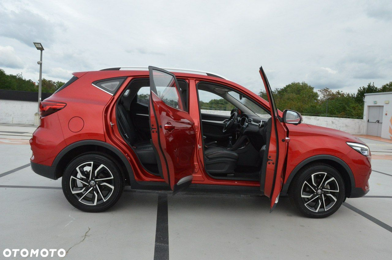 MG ZS - 33