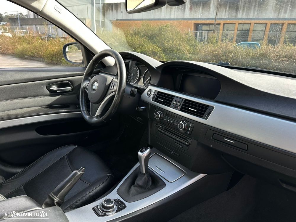 BMW 320 d Navigation - 10