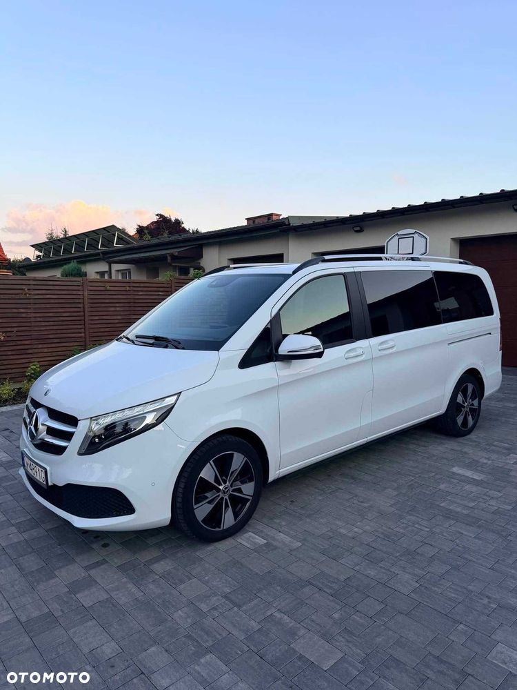 Mercedes-Benz Klasa V - 1
