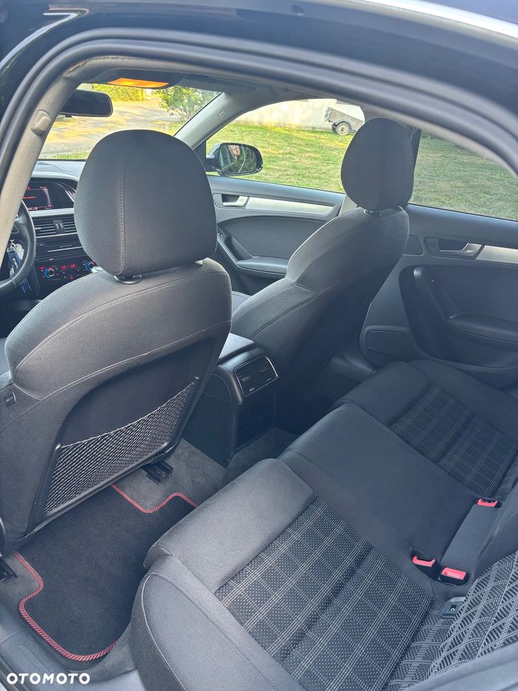 Audi A4 Limousine - 15
