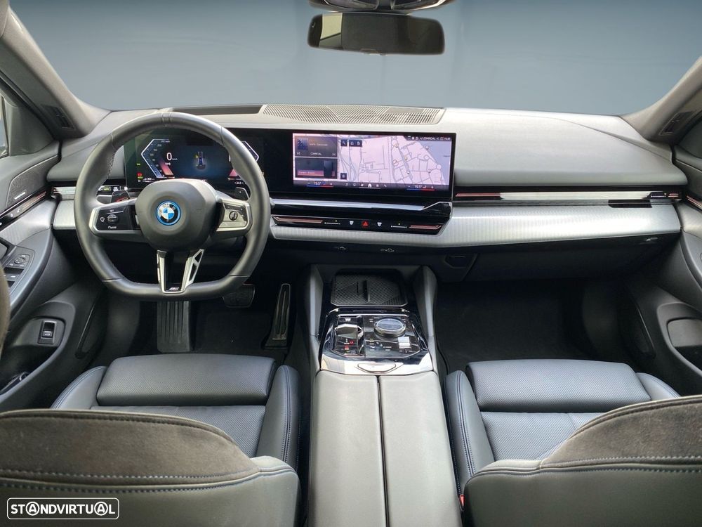 BMW 530 e Pack Desportivo M - 5