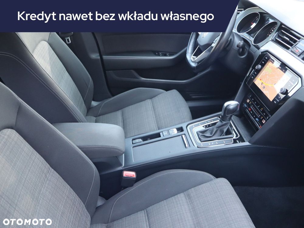 Volkswagen Passat Variant - 11
