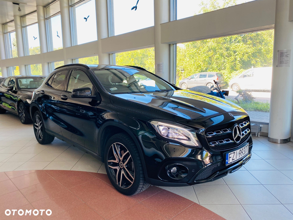 Mercedes-Benz GLA 180 d 7G-DCT Urban