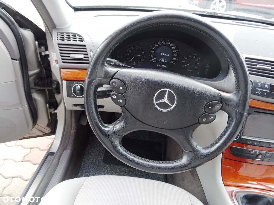 Mercedes-Benz Klasa E 200 Kompressor Avantgarde - 21