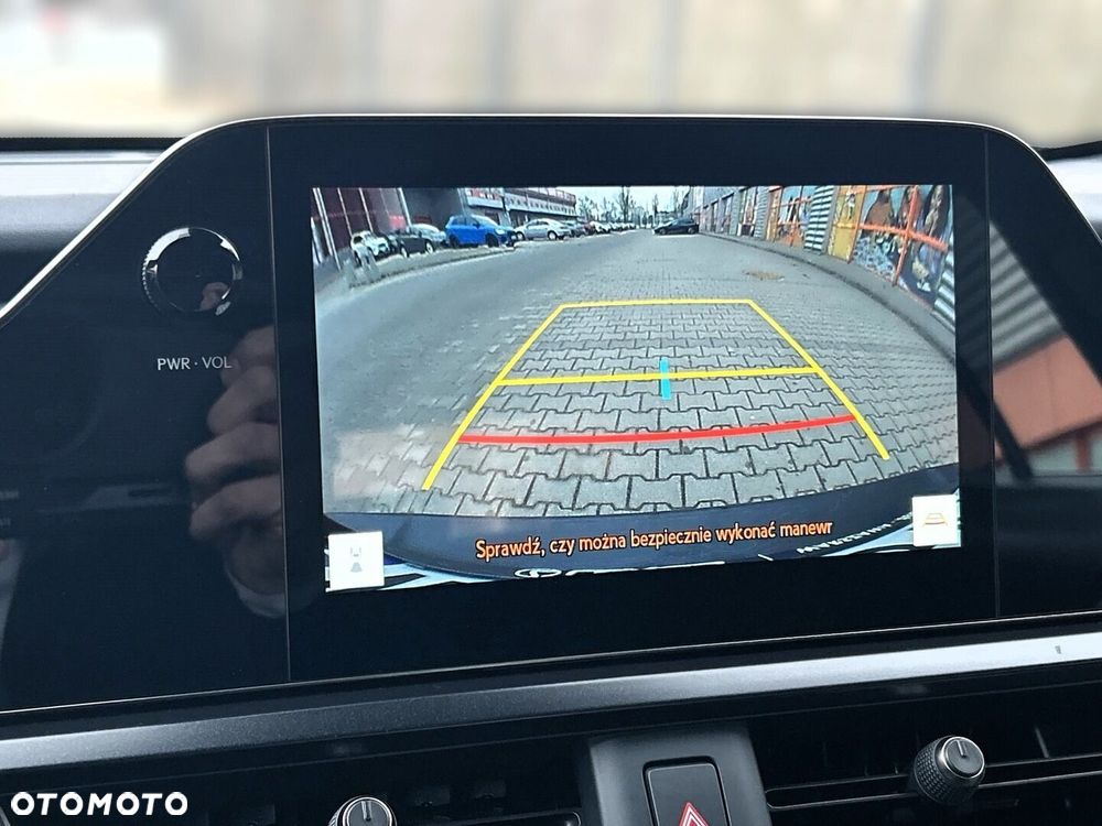 Lexus UX 300h Elegance - 18