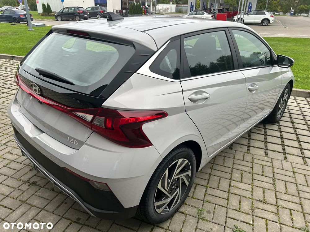 Hyundai i20 1.2 Modern - 8