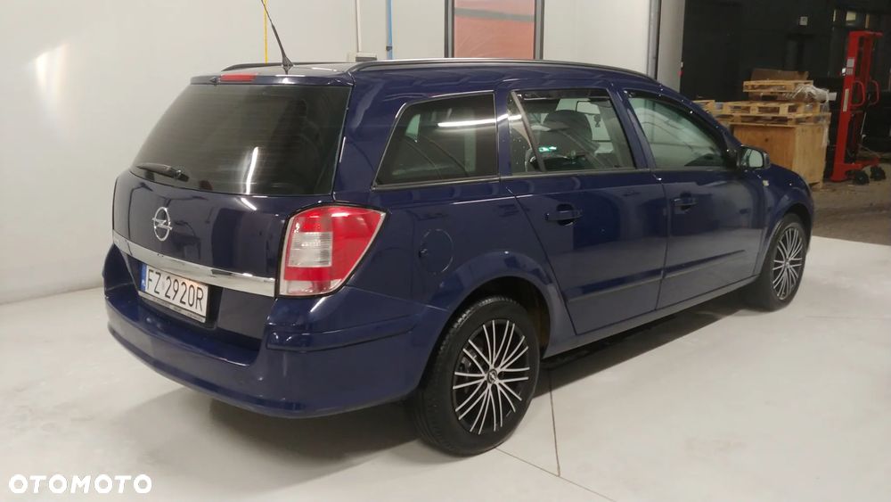Opel Astra 1.6 - 9