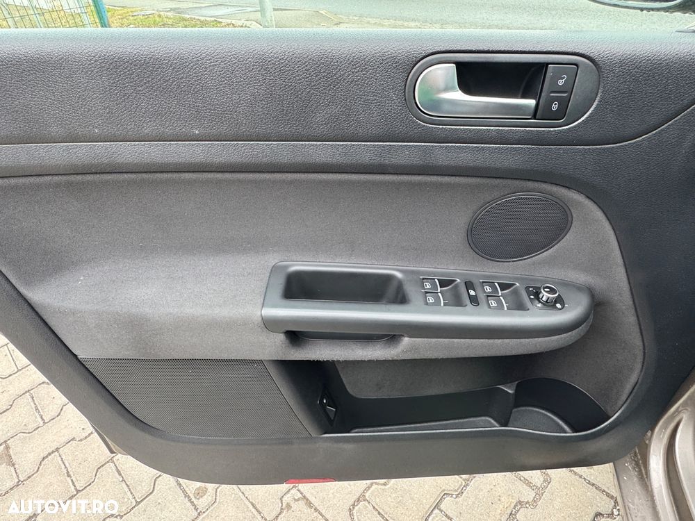 Volkswagen Golf Plus - 38