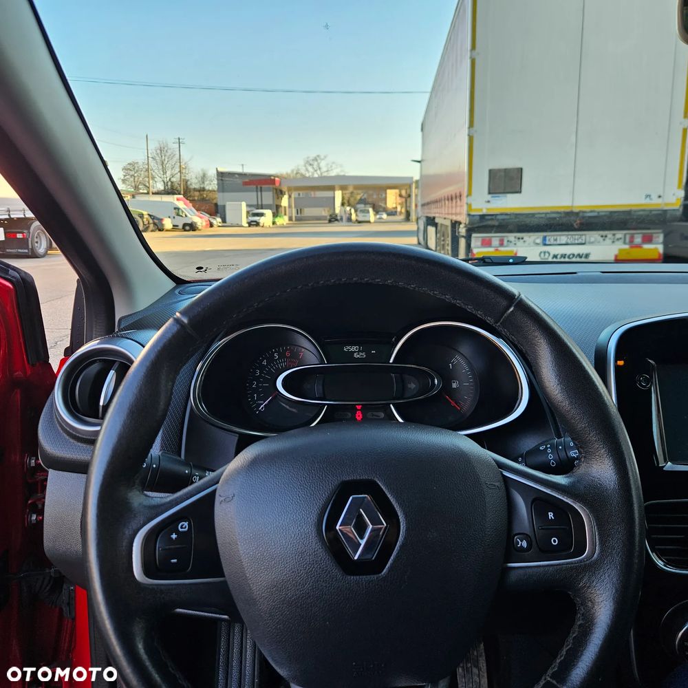 Renault Clio 1.2 16V 75 LIMITED - 18