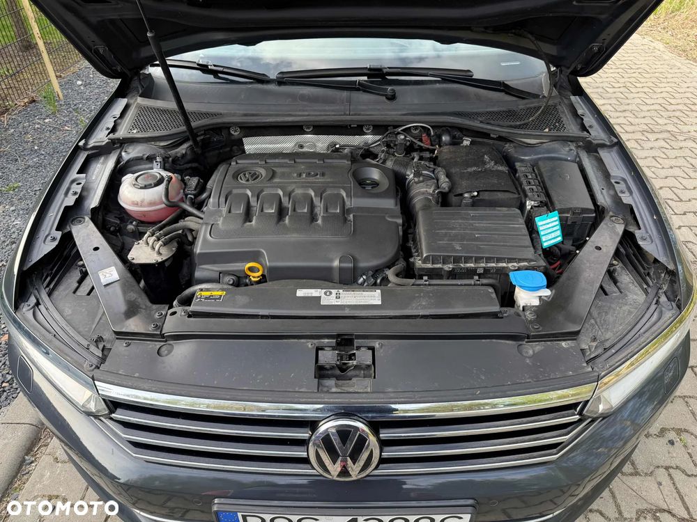 Volkswagen Passat 2.0 TDI SCR DSG Comfortline - 8